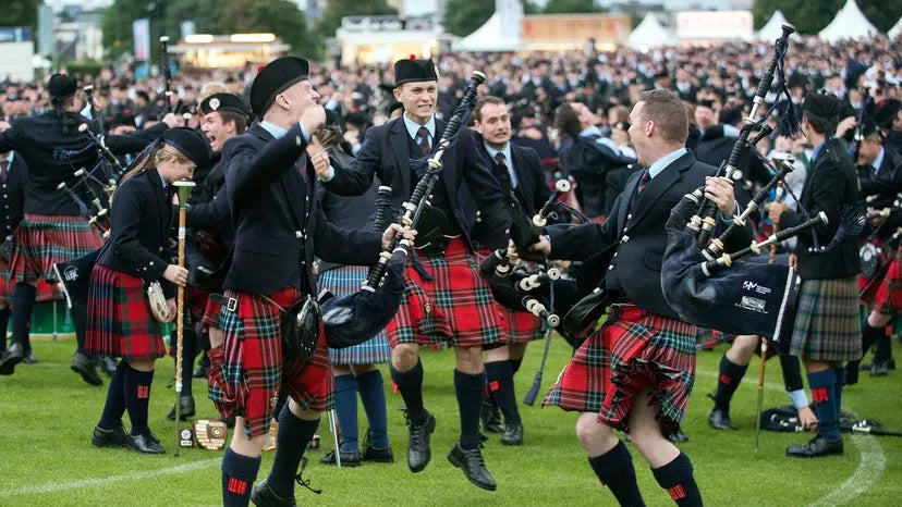How did Scots dress before kilts?